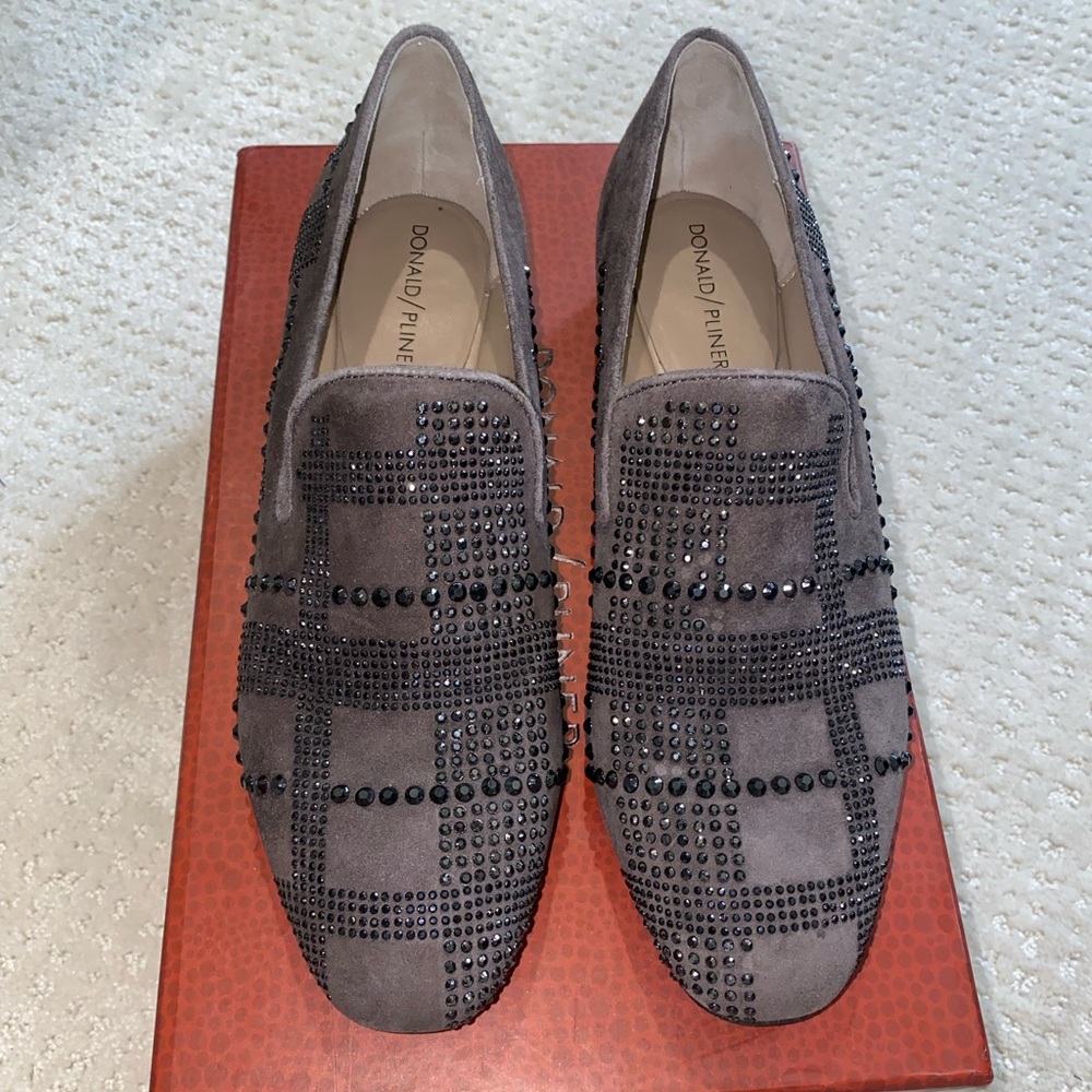 Donald Pliner Embellished Dark Taupe/Gray Women’s Loafers